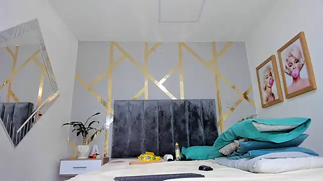 Caroliine Torres online show from 02/20/25, 02:57