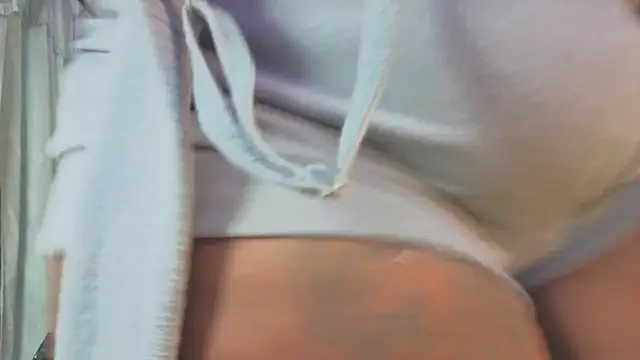 Alexa roussee online show from 10/03/25, 12:02