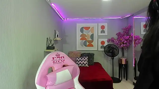 Snapshot of Dafne_huges chatting on 02/11/25, 07:16 Dafne huges online show from 02/11/25, 07:16