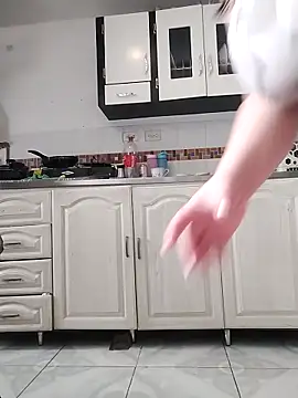 Madisonpalacio online show from 09/17/25, 03:03