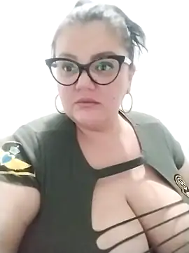 Snapshot of Madisonpalacio chatting on 02/24/26, 02:09 Madisonpalacio online show from 02/24/26, 02:09