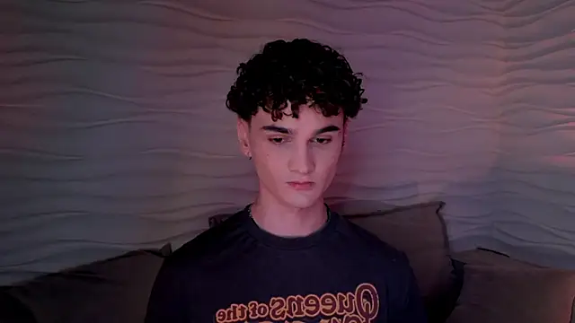 adam 21cm   online show from 03/12/25, 04:35