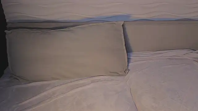 adam 21cm   online show from 10/23/25, 04:28