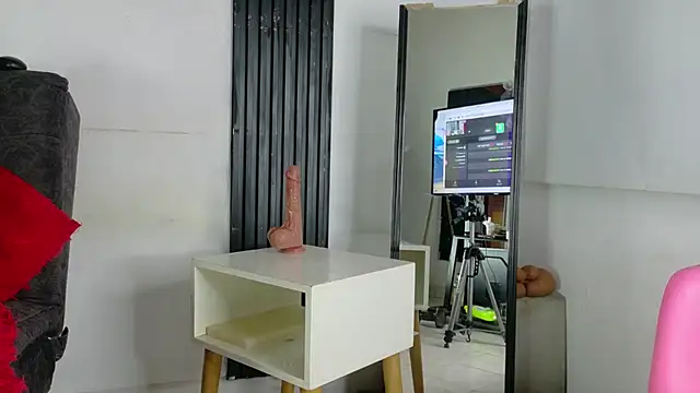 Snapshot of elolotero chatting on 07/20/26, 10:39 elolotero online show from 07/20/26, 10:39