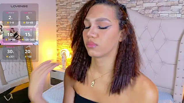 Sara-Smith- online show from 04/28/26, 12:10