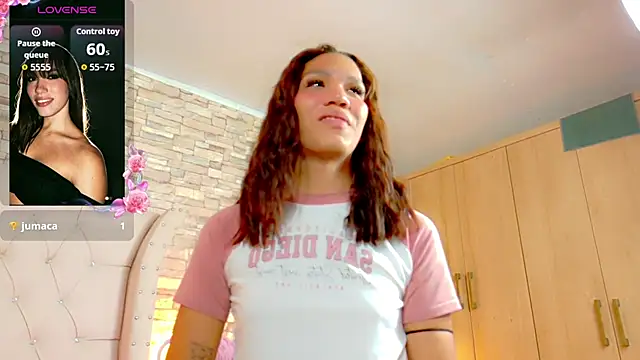 Sara-Smith- online show from 06/25/26, 11:26