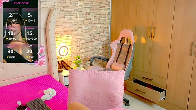 Sara-Smith- online show from 06/30/26, 03:40