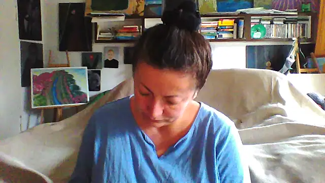 Snapshot of MariaAnaSunshine chatting on 10/24/25, 08:00 MariaAnaSunshine online show from 10/24/25, 08:00