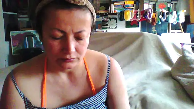 Snapshot of MariaAnaSunshine chatting on 11/14/25, 10:03 MariaAnaSunshine online show from 11/14/25, 10:03