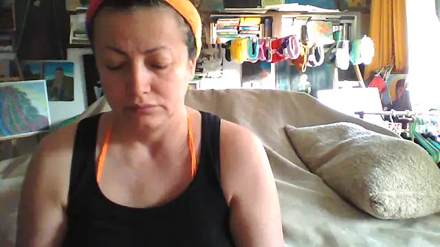 Snapshot of MariaAnaSunshine chatting on 11/25/25, 08:36 MariaAnaSunshine online show from 11/25/25, 08:36