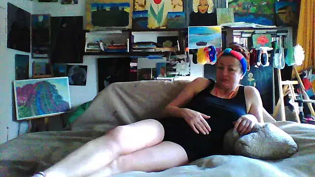 Snapshot of MariaAnaSunshine chatting on 12/01/25, 08:19 MariaAnaSunshine online show from 12/01/25, 08:19