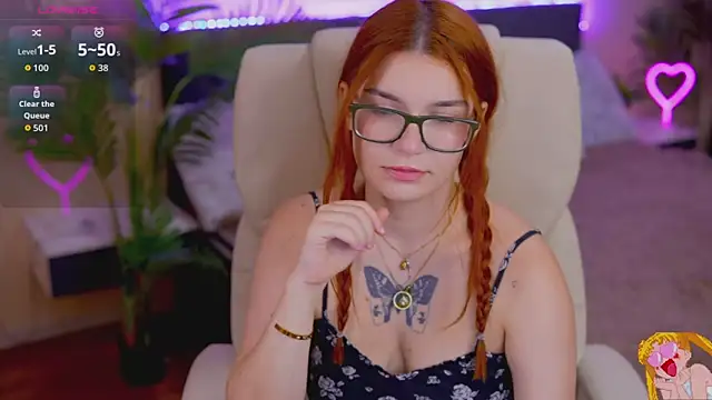 RedShinee online show from 09/17/25, 06:04