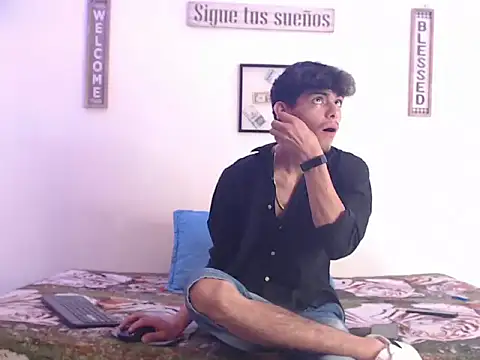 Snapshot of harrytomson_1 chatting on 01/25/25, 09:14 harrytomson 1 online show from 01/25/25, 09:14