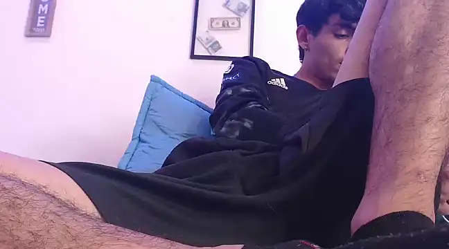 Snapshot of harrytomson_1 chatting on 02/12/25, 11:20 harrytomson 1 online show from 02/12/25, 11:20