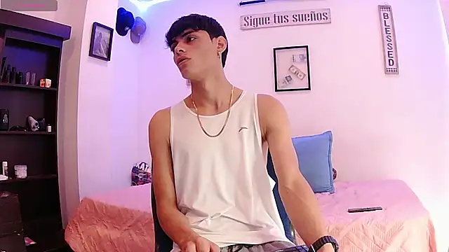 Snapshot of harrytomson_1 chatting on 09/16/25, 06:31 harrytomson 1 online show from 09/16/25, 06:31