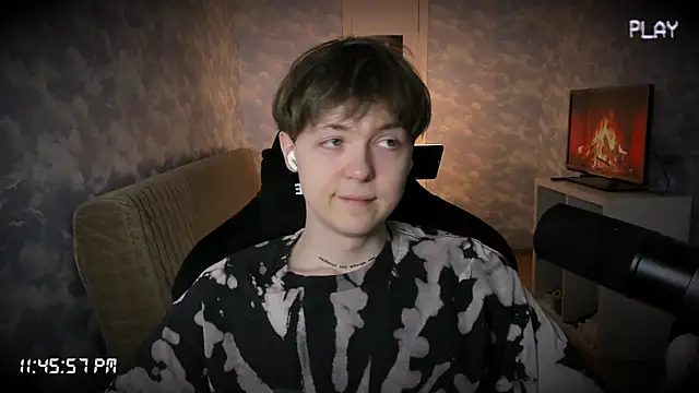 charonbaby1 online show from 09/29/25, 08:46