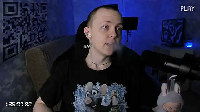 charonbaby1 online show from 12/15/25, 10:36