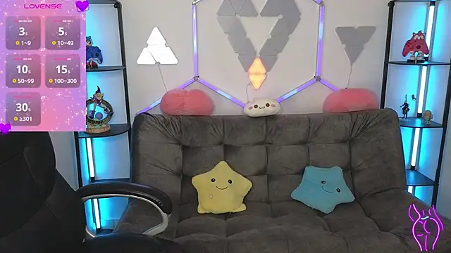 littlevixen18 online show from 12/20/24, 10:11