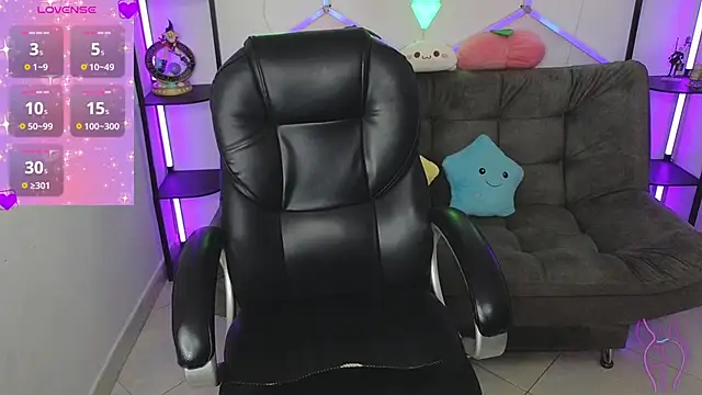 littlevixen18 online show from 12/23/24, 08:36