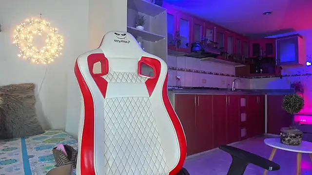 honey fox1 online show from 01/28/25, 11:17