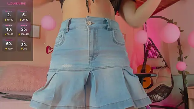 Snapshot of honey_fox1 chatting on 02/17/25, 09:52 honey fox1 online show from 02/17/25, 09:52