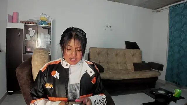 Snapshot of Nalaa_Sc chatting on 11/27/25, 05:20 Nalaa Sc online show from 11/27/25, 05:20