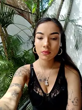 scarlet castro online show from 11/25/25, 04:07