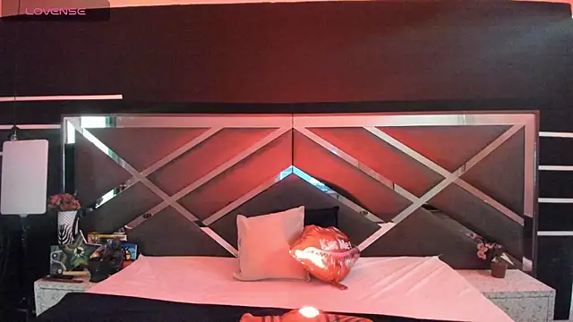 SexyNaf online show from 09/25/25, 07:06