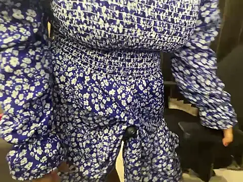 Snapshot of SamairAhh chatting on 01/21/25, 05:41 SamairAhh online show from 01/21/25, 05:41