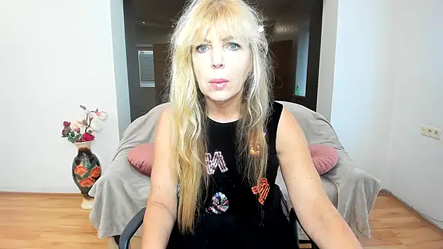 Anna Diax online show from 11/27/25, 12:29