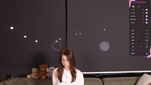 AnnaSiren online show from 12/13/24, 02:10