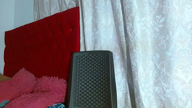 cristinamontiel online show from 10/07/25, 02:14