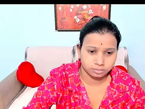 Snapshot of kendracox21 chatting on 02/10/26, 04:05 kendracox21 online show from 02/10/26, 04:05