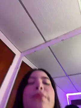 Snapshot of annaharper- chatting on 02/12/26, 03:23 annaharper- online show from 02/12/26, 03:23