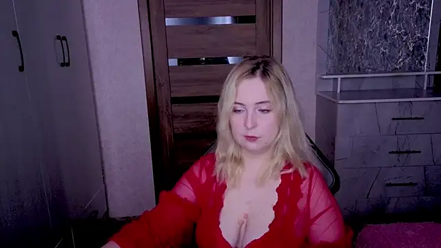 Snapshot of Kristy-Max chatting on 05/16/26, 10:30 Kristy-Max online show from 05/16/26, 10:30
