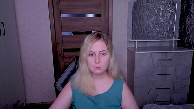 Snapshot of Kristy-Max chatting on 06/29/26, 05:03 Kristy-Max online show from 06/29/26, 05:03