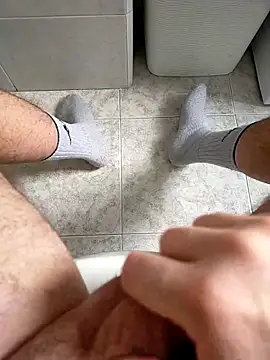 Snapshot of user_662 chatting on 02/22/25, 09:56 user 662 online show from 02/22/25, 09:56