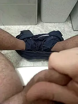 Snapshot of user_662 chatting on 02/23/25, 05:34 user 662 online show from 02/23/25, 05:34