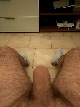 Snapshot of user_662 chatting on 03/18/25, 06:15 user 662 online show from 03/18/25, 06:15