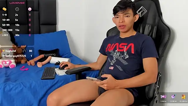 Snapshot of Tonny_twink_ chatting on 01/18/26, 12:31 Tonny twink online show from 01/18/26, 12:31