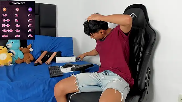 Snapshot of Tonny_twink_ chatting on 02/07/26, 12:14 Tonny twink online show from 02/07/26, 12:14