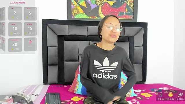 tatiana valencia online show from 03/10/25, 12:26