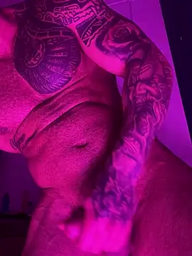 Snapshot of moody1996- chatting on 02/04/25, 03:44 moody1996- online show from 02/04/25, 03:44