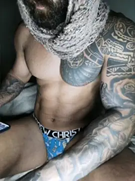 Snapshot of moody1996- chatting on 02/26/26, 02:10 moody1996- online show from 02/26/26, 02:10