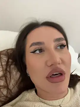 freyacherie online show from 11/11/25, 12:38