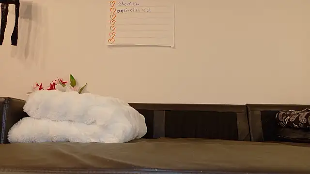 Snapshot of Angels1-2-3-4-5 chatting on 02/09/26, 09:35 Angels1-2-3-4-5 online show from 02/09/26, 09:35