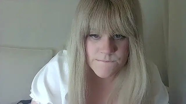 Snapshot of miramore chatting on 02/07/25, 10:09 miramore online show from 02/07/25, 10:09