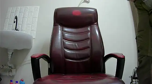 Snapshot of hardbigcock16 chatting on 01/13/25, 07:43 hardbigcock16 online show from 01/13/25, 07:43