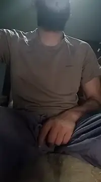 Snapshot of hardbigcock16 chatting on 02/18/25, 04:16 hardbigcock16 online show from 02/18/25, 04:16