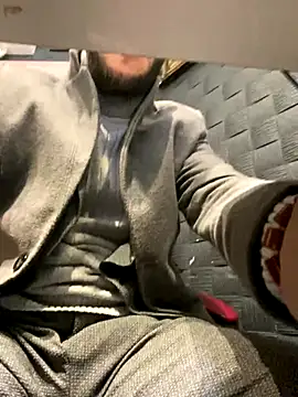 Snapshot of hardbigcock16 chatting on 01/06/26, 08:40 hardbigcock16 online show from 01/06/26, 08:40